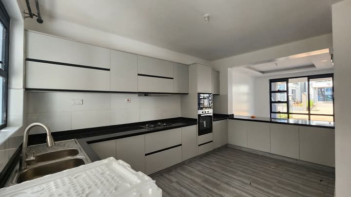 Kitchen Diagonal Back